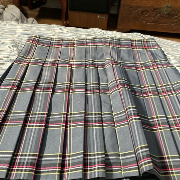 No Boundaries Dresses & Skirts - Gray school skirt never worn